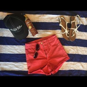American Eagle Highwaisted Pink Shorts